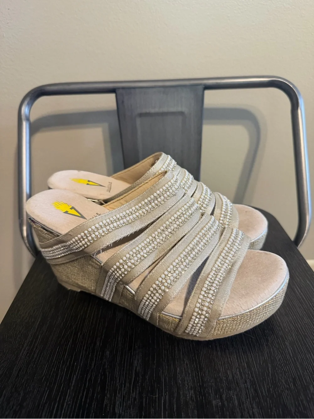 Volatile Pearl Rhinestone Embellished Wedge Slide Sandals Size 7